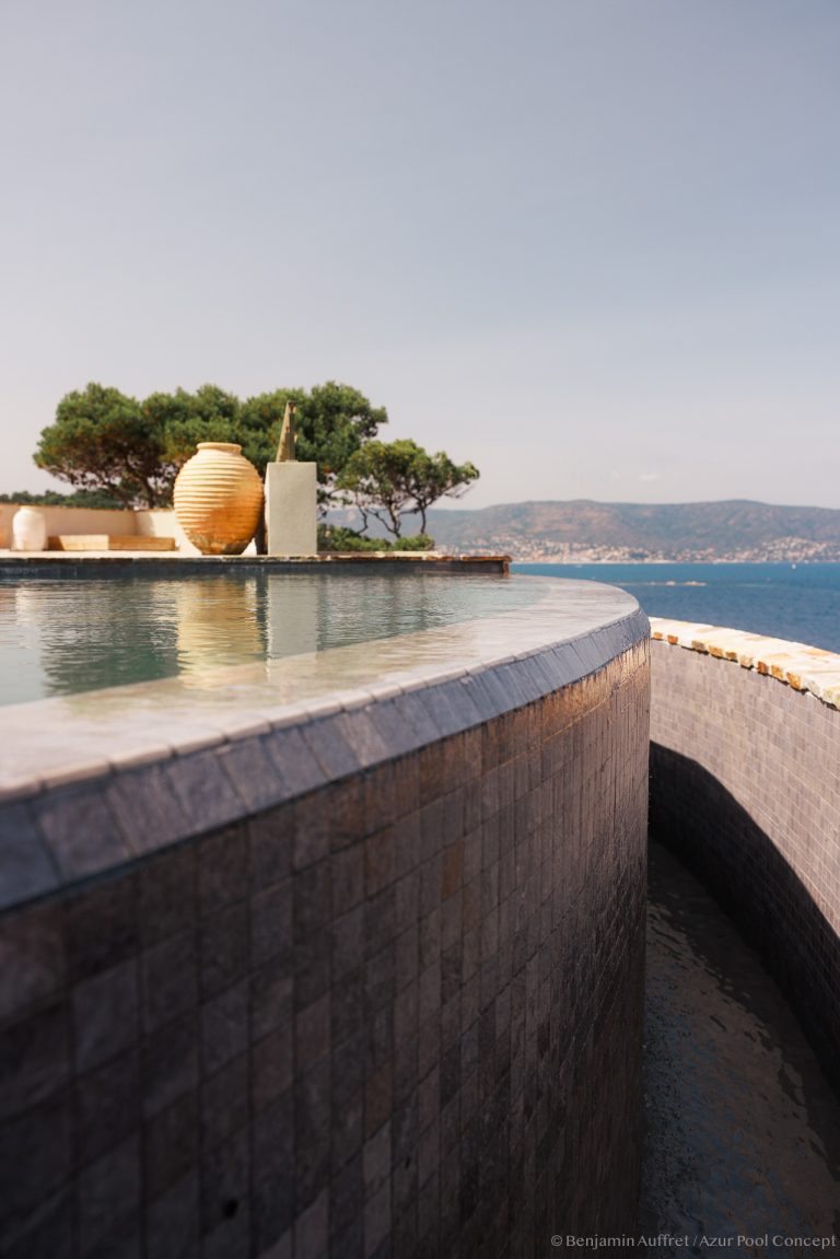 construction piscine saint tropez